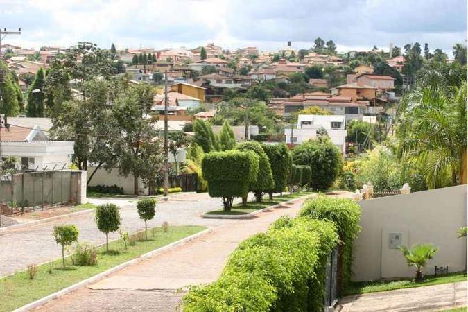 O Condomínio Ville de Montagne tem, no total, 956 terrenos, sendo que 583 entrarão no processo de venda direta(foto: Wenderson Araujo/Esp. CB/D.A Press) O Condomínio Ville de Montagne tem, no total, 956 terrenos, sendo que 583 entrarão no processo de venda direta(foto: Wenderson Araujo/Esp. CB/D.A Press)