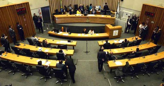 Plenário da Câmara Legislativa do DF: a tendência é que o índice de novos nomes no quadro de distritais na Casa seja baixo (foto: Marcelo Ferreira/CB/D.A Press)