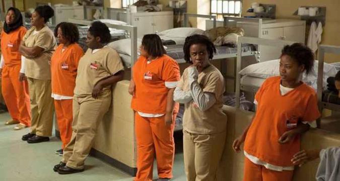Orange is the new black é uma das apostas da Netflix e já está em sua 4ª temporada(foto: K C Bailey/Divulgação) Orange is the new black é uma das apostas da Netflix e já está em sua 4ª temporada(foto: K C Bailey/Divulgação)