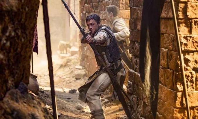 O longa Robin Hood - A origem é estrelado por Taron Egerton (foto: Reprodução/Internet) O longa Robin Hood - A origem é estrelado por Taron Egerton (foto: Reprodução/Internet)