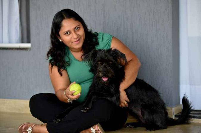 Rafaelle Moreno ficou muito preocupada com a tristeza de Dark ao voltar de um hotel para pets(foto: Marcelo Ferreira/CB/D.A Press) Rafaelle Moreno ficou muito preocupada com a tristeza de Dark ao voltar de um hotel para pets(foto: Marcelo Ferreira/CB/D.A Press)