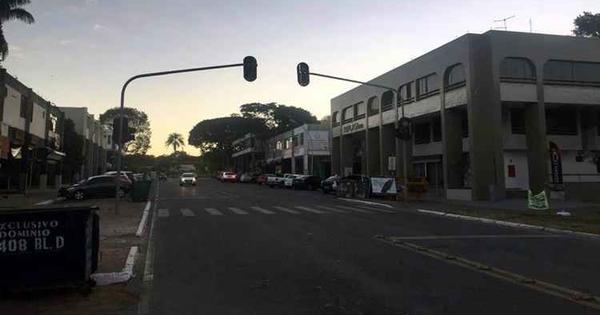 Energia volta em parte da Asa Norte e moradores gritam "fora, Bolsonaro"