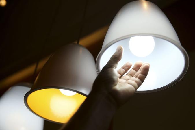 O sistema de bandeiras tarifárias foi criado, de acordo com a Aneel, para sinalizar aos consumidores os custos reais da geração de energia elétrica(foto: Marcelo Camargo/Agência Brasil) O sistema de bandeiras tarifárias foi criado, de acordo com a Aneel, para sinalizar aos consumidores os custos reais da geração de energia elétrica(foto: Marcelo Camargo/Agência Brasil)