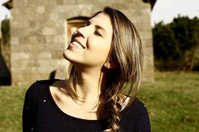 Juliana Pinatti teve uma forte reação por conta do uso contínuo da pílula. Ela tomava a medicação há cinco anos e nunca fora alertada sobre os perigos do anticoncepcional (foto: Arquivo pessoal) Juliana Pinatti teve uma forte reação por conta do uso contínuo da pílula. Ela tomava a medicação há cinco anos e nunca fora alertada sobre os perigos do anticoncepcional (foto: Arquivo pessoal)