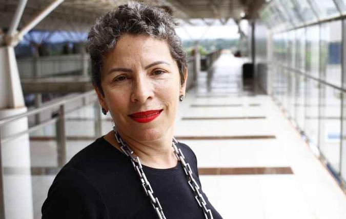 Denise Maria Carneiro vai fazer o exame nacional aos 50 anos, para perseguir o sonho de estudar direito(foto: Ana Rayssa/Esp. CB/D.A Press)