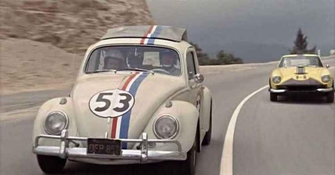 O popular automóvel estreou no mercado americano no começo da década de 1950 e se popularizou com o filme da Disney O popular automóvel estreou no mercado americano no começo da década de 1950 e se popularizou com o filme da Disney