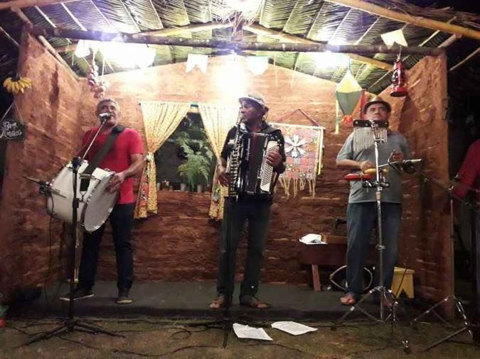 O forró clássico faz a festa em junho: trios animam a festa com formação simples(foto: Asforró/Divulgação) O forró clássico faz a festa em junho: trios animam a festa com formação simples(foto: Asforró/Divulgação)