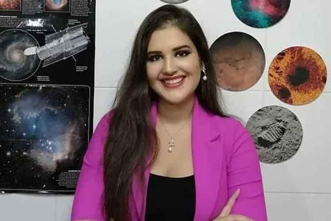 Para estudar na França, Raiane precisa arrecadar R$ 100 mil(foto: Arquivo pessoal/Divulgação) Para estudar na França, Raiane precisa arrecadar R$ 100 mil(foto: Arquivo pessoal/Divulgação)