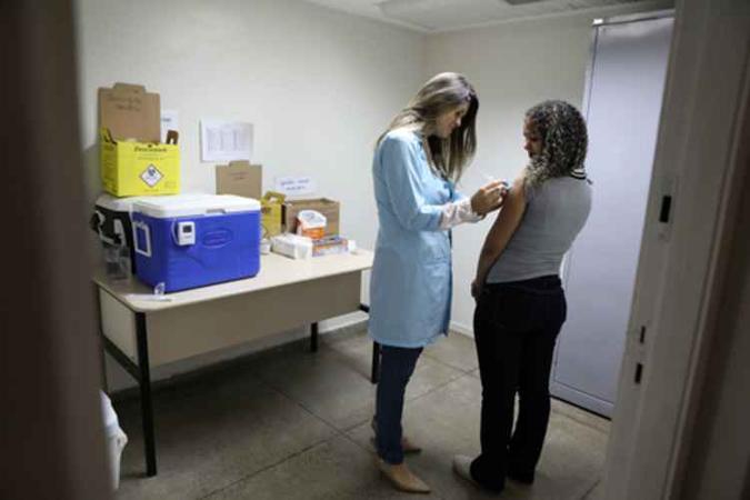 A partir de quarta-feira, os usuários devem ir para uma das 133 salas de vacina (foto: Mariana Raphael/Secretaria de Saúde) A partir de quarta-feira, os usuários devem ir para uma das 133 salas de vacina (foto: Mariana Raphael/Secretaria de Saúde)