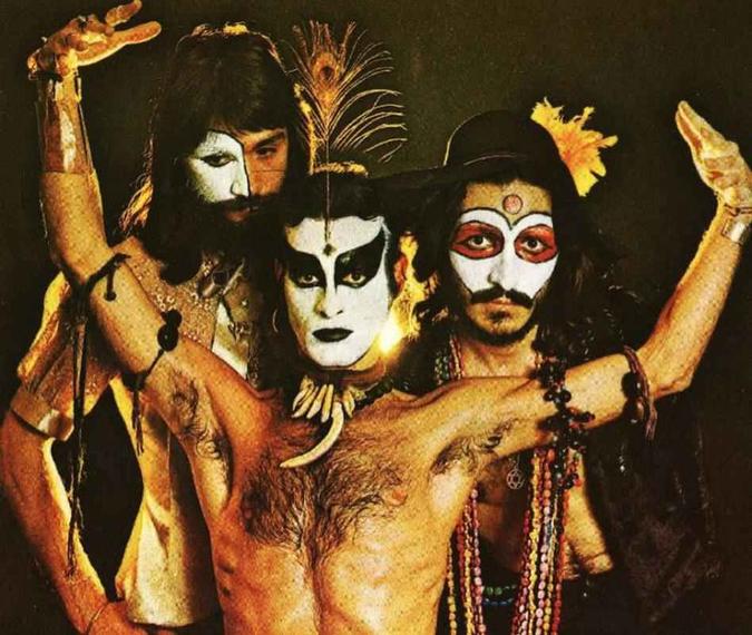Na década de 1970, em pleno regime militar, Ney Matogrosso ousava em maquiagens artísticas e trajes extravagantes com o grupo Secos e MolhadosDivulgação Na década de 1970, em pleno regime militar, Ney Matogrosso ousava em maquiagens artísticas e trajes extravagantes com o grupo Secos e MolhadosDivulgação