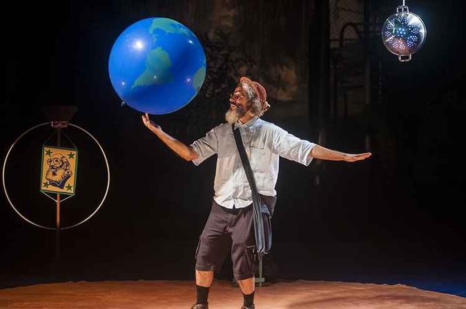 Teatro apresenta a trajetória do educador (foto: Deca Produções/Divulgação ) Teatro apresenta a trajetória do educador (foto: Deca Produções/Divulgação )