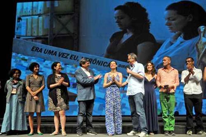 Equipe de Era uma vez eu, Verônica: filme que arrancou aplausos e sorrisos da plateia na Sala Villa-Lobos(foto: Fotos: Janine Moraes/CB/D.A Press) Equipe de Era uma vez eu, Verônica: filme que arrancou aplausos e sorrisos da plateia na Sala Villa-Lobos(foto: Fotos: Janine Moraes/CB/D.A Press)
