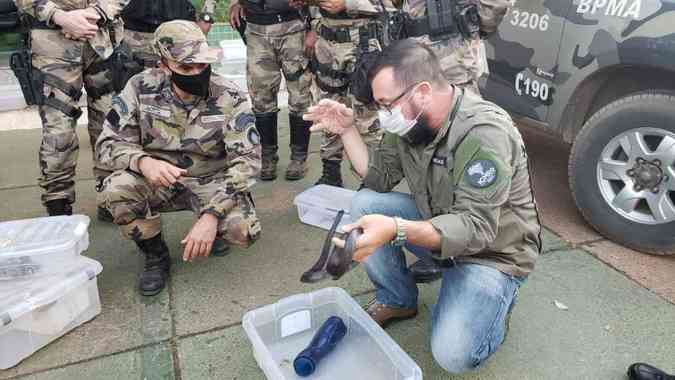 Batalhão de Polícia Militar Ambiental (BPMA) capturou 16 serpentes em criadouro em Planaltina(foto: BPMA/Divulgação)