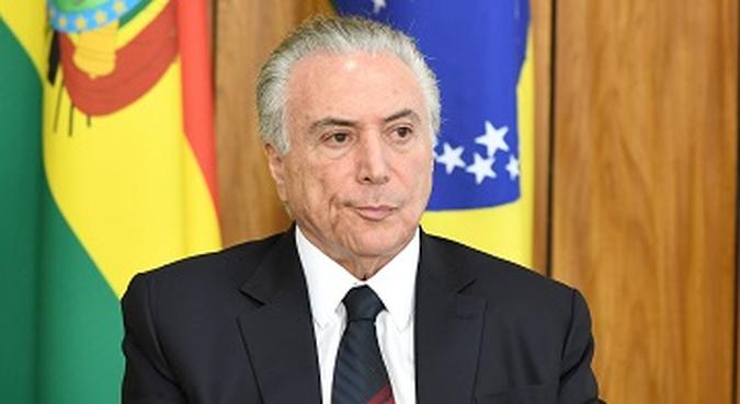O presidente foi internado no início da tarde, com um quadro de dificuldade urinária e diagnóstico de estreitamento uretral.(foto: AFP / Evaristo Sá) O presidente foi internado no início da tarde, com um quadro de dificuldade urinária e diagnóstico de estreitamento uretral.(foto: AFP / Evaristo Sá)