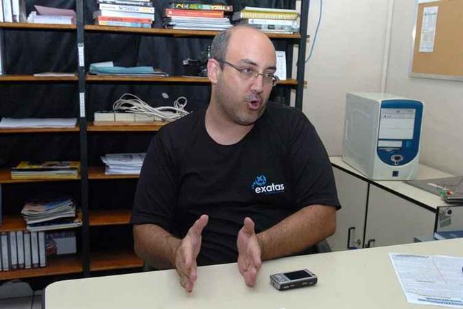 Em 2008, o professor foi entrevistado sobre a preparação para o vestibular da UnB(foto: Carlos Moura/CB/D.A Press) Em 2008, o professor foi entrevistado sobre a preparação para o vestibular da UnB(foto: Carlos Moura/CB/D.A Press)