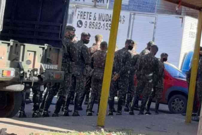 Pelotão do Exército se concentra em Ceilândia Norte(foto: Divulgação / Philipe Moreira)