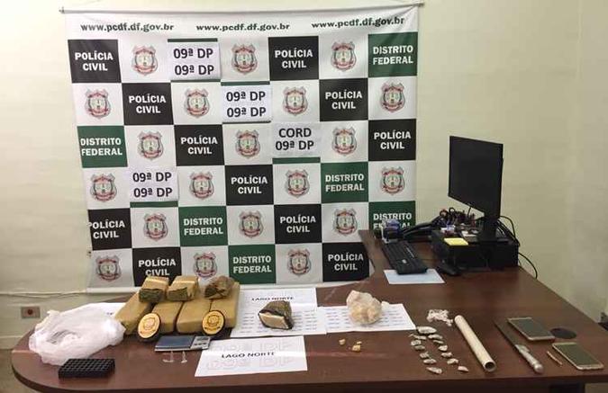 Polícia apreendeu maconha, cocaína e crack(foto: Divulgação/PCDF) Polícia apreendeu maconha, cocaína e crack(foto: Divulgação/PCDF)