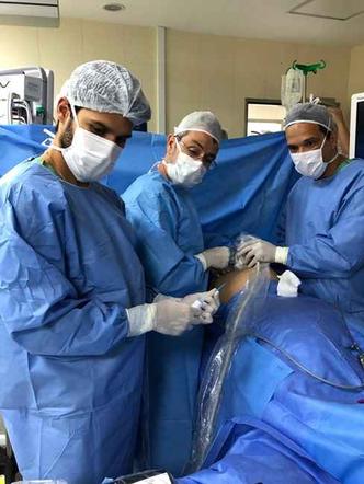 Médicos inseriram balão na traqueia de feto ainda dentro da barriga da mãe(foto: Reprodução) Médicos inseriram balão na traqueia de feto ainda dentro da barriga da mãe(foto: Reprodução)