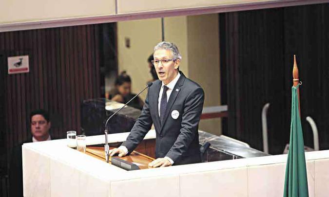 Discurso na Assembleia para ouvir cobranças dos deputados. Zema se aproximou de lideranças veteranas para articular sua administração(foto: Edésio Ferreira/EM/D.A Press 10/7/19) Discurso na Assembleia para ouvir cobranças dos deputados. Zema se aproximou de lideranças veteranas para articular sua administração(foto: Edésio Ferreira/EM/D.A Press 10/7/19)
