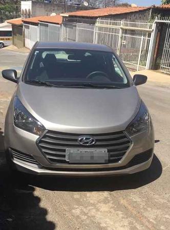 O carro foi localizado na 3ª Avenida do Núcleo Bandeirante, na manhã deste domingo (10/9)(foto: PMDF/divulgação) O carro foi localizado na 3ª Avenida do Núcleo Bandeirante, na manhã deste domingo (10/9)(foto: PMDF/divulgação)