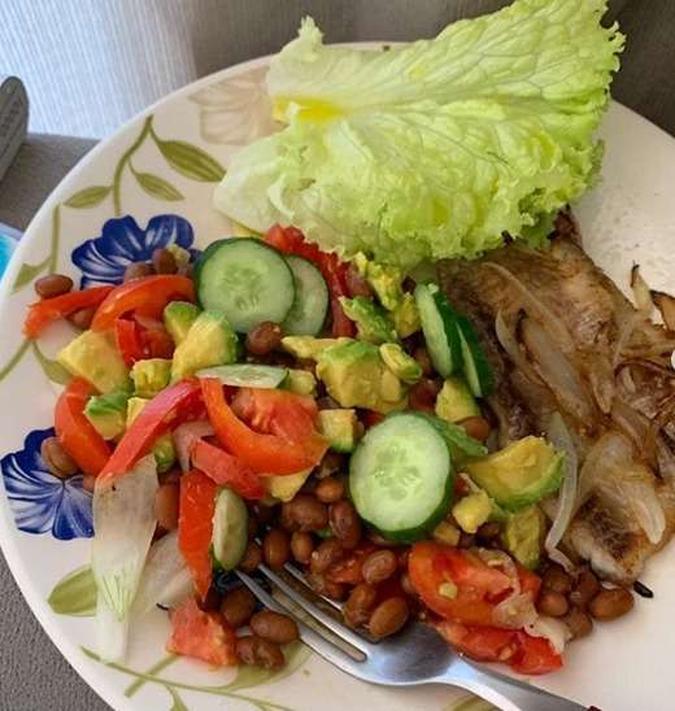 A nutricionista Ludmila Ferreira alerta que só devemos comer quando realmente estivermos com fome(foto: Reprodução /Instagram) A nutricionista Ludmila Ferreira alerta que só devemos comer quando realmente estivermos com fome(foto: Reprodução /Instagram)