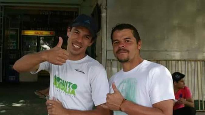 André e Anderson Fernandes foram espancados nesta madrugada em Santa Maria. André não resistiu aos ferimentos(foto: Reprodução/Facebook) André e Anderson Fernandes foram espancados nesta madrugada em Santa Maria. André não resistiu aos ferimentos(foto: Reprodução/Facebook)