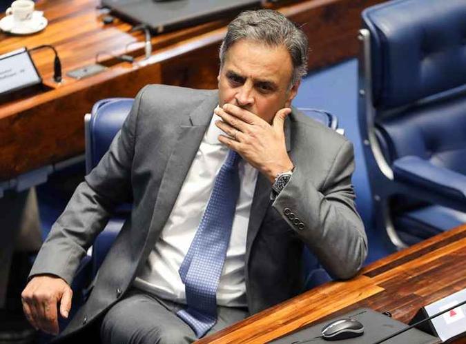 Em abril, Aécio prestou depoimento à Polícia Federal(foto: AFP PHOTO / Sergio LIMA) Em abril, Aécio prestou depoimento à Polícia Federal(foto: AFP PHOTO / Sergio LIMA)