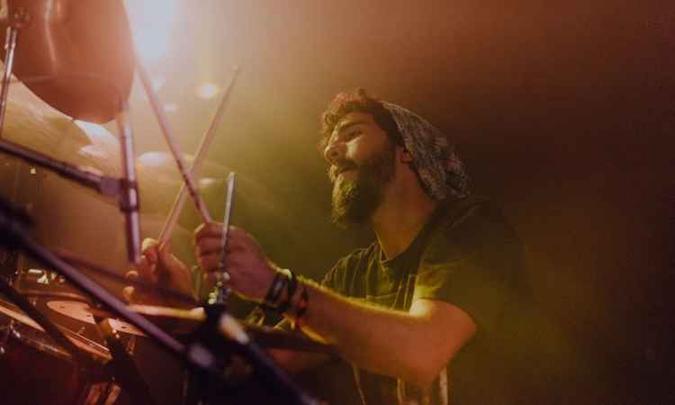 Baterista Renato Galvão, um dos novos instrumentistas da cidade que participa do projeto(foto: Arquivo Pessoal) Baterista Renato Galvão, um dos novos instrumentistas da cidade que participa do projeto(foto: Arquivo Pessoal)
