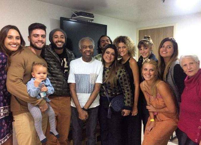 Gilberto Gil recebe família e amigos na apresentação de 'Dois amigos, um século de música' (foto: Instagram/Reprodução) Gilberto Gil recebe família e amigos na apresentação de 'Dois amigos, um século de música' (foto: Instagram/Reprodução)
