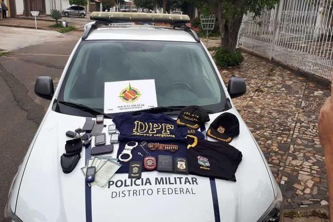 Homem fugiu de blitz da Polícia Militar (PMDF), na manhã deste sábado (7/12), em Taguatinga, e atingiu motociclista da PM durante a fuga(foto: Divulgação/PMDF) Homem fugiu de blitz da Polícia Militar (PMDF), na manhã deste sábado (7/12), em Taguatinga, e atingiu motociclista da PM durante a fuga(foto: Divulgação/PMDF)