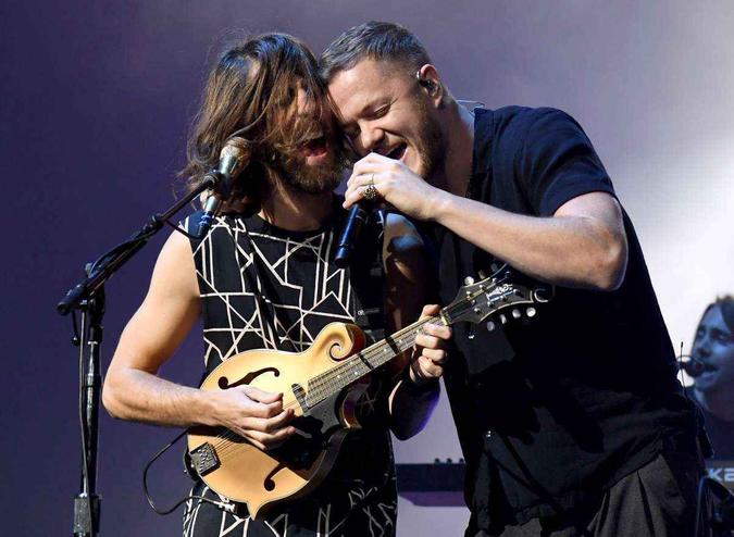 Depois da estreia no Brasil em 2014, Imagine Dragons retorna ao evento(foto: Ethan Miller / AFP) Depois da estreia no Brasil em 2014, Imagine Dragons retorna ao evento(foto: Ethan Miller / AFP)