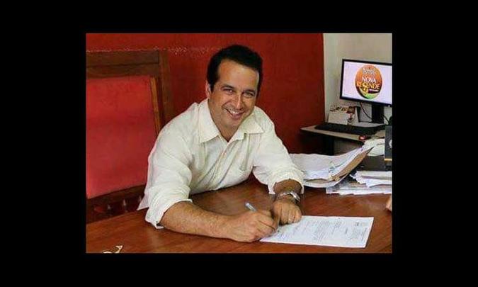 Celson José de Oliveira foi encontrado morto na manhã desta terça-feira na rádio comunitária onde era apresentador(foto: Reprodução/Facebook)) Celson José de Oliveira foi encontrado morto na manhã desta terça-feira na rádio comunitária onde era apresentador(foto: Reprodução/Facebook))