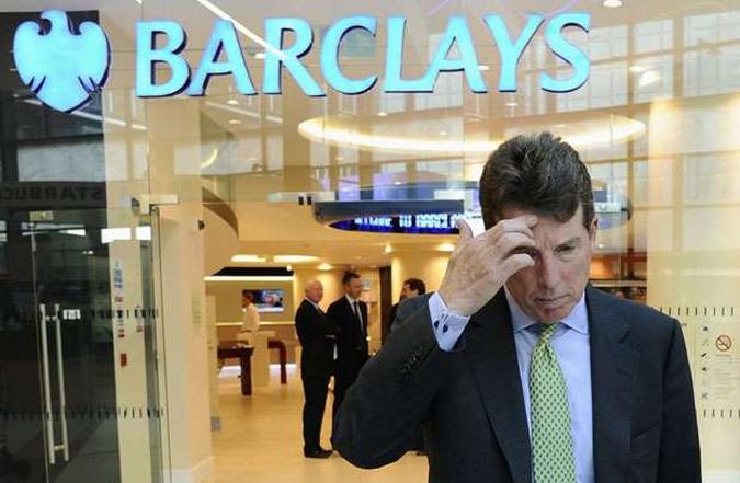 O banco anunciou que pagaria 450 milhões de dólares de multa para encerrar as investigações. Nessa segunda-feira, o presidente do Barclays, Marcus Agius, também pediu demissão do cargo(foto: Dylan Martinez/Files/REUTERS) O banco anunciou que pagaria 450 milhões de dólares de multa para encerrar as investigações. Nessa segunda-feira, o presidente do Barclays, Marcus Agius, também pediu demissão do cargo(foto: Dylan Martinez/Files/REUTERS)