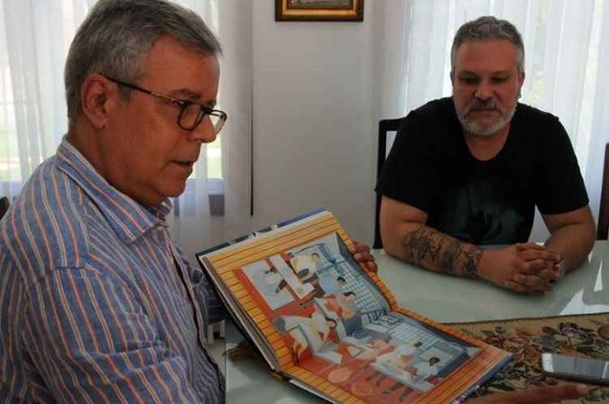 Claudio Suares Rocha e Rogério Carvalho estão indignados com a transferência doas obras(foto: Barbara Cabral/Esp. CB/D.A Press) Claudio Suares Rocha e Rogério Carvalho estão indignados com a transferência doas obras(foto: Barbara Cabral/Esp. CB/D.A Press)