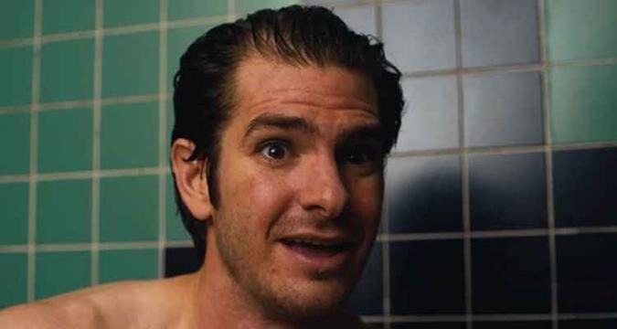O longa Under the silver lake é protagonizado por Andrew Garfield(foto: Reprodução/Internet) O longa Under the silver lake é protagonizado por Andrew Garfield(foto: Reprodução/Internet)