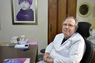 (foto: Hoje, Wilson Marra atende � terceira gera��o de taguatinguenses)