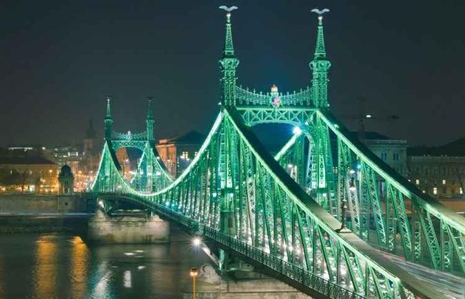Ponte da Liberdade sobre o Rio Danúbio(foto: Hungary Tourism Ltd./Divulgação) Ponte da Liberdade sobre o Rio Danúbio(foto: Hungary Tourism Ltd./Divulgação)