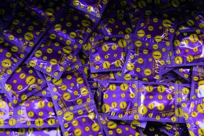 A distribuição das camisinhas será feita durante todo o Carnaval(foto: Rovena Rosa/Agência Brasil/Arquivo) A distribuição das camisinhas será feita durante todo o Carnaval(foto: Rovena Rosa/Agência Brasil/Arquivo)