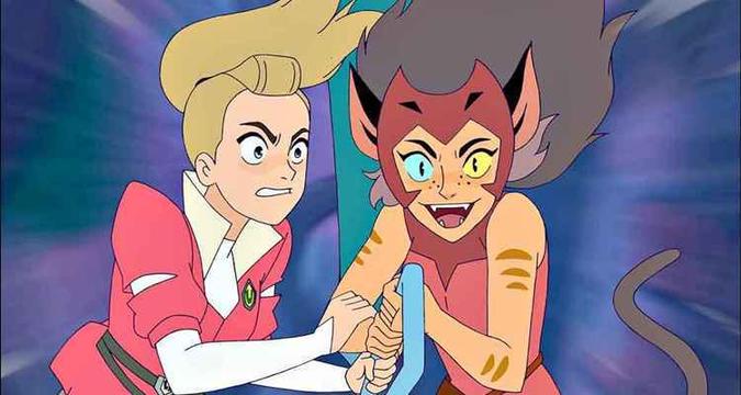 Adora, que se transforma em She-Ra, e a vilã Catra na série 'She-Ra e as princesas do poder', da Netflix (foto: Netflix/Divulgação) Adora, que se transforma em She-Ra, e a vilã Catra na série 'She-Ra e as princesas do poder', da Netflix (foto: Netflix/Divulgação)