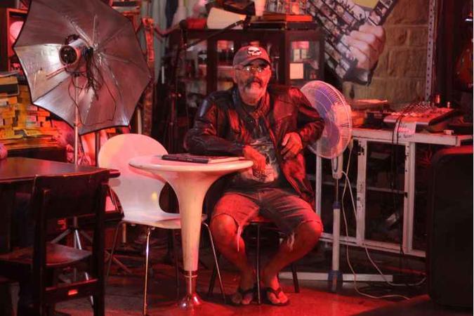 Ivaldo Cavalcante: premiado fotojornalista investe na cidade(foto: B�rbara Cabral/Esp. CB/D.A Press)