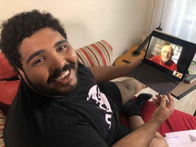 Paulo Vieira está à frente de duas produções de humor sobre a quarentena(foto: TV Globo/Divulgação) Paulo Vieira está à frente de duas produções de humor sobre a quarentena(foto: TV Globo/Divulgação)
