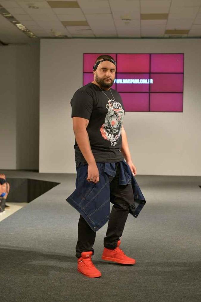 Edu Rodrigues é modelo e blogueiro de moda masculina voltada para o público plus size(foto: Adriana Libini/Divulgação) Edu Rodrigues é modelo e blogueiro de moda masculina voltada para o público plus size(foto: Adriana Libini/Divulgação)