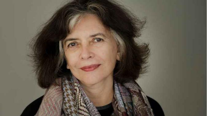 Ana Miranda vai falar sobre a leitura de 'Alice no país das maravilhas'(foto: Theo Van de Sande/Divulgação) Ana Miranda vai falar sobre a leitura de 'Alice no país das maravilhas'(foto: Theo Van de Sande/Divulgação)