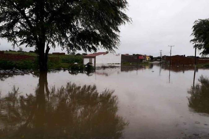 Prefeito decreta estado de emergência em Coronel João Sá na Bahia (foto: Divulgação/Corpo de Bombeiros de Paulo Afonso ) Prefeito decreta estado de emergência em Coronel João Sá na Bahia (foto: Divulgação/Corpo de Bombeiros de Paulo Afonso )