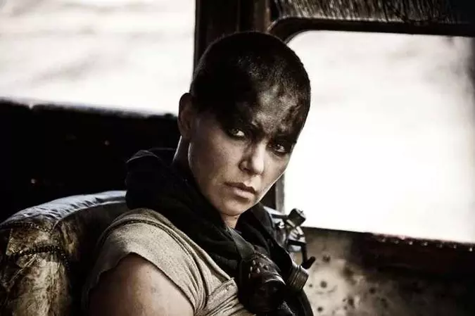 Com protagonismo feminino, 'Mad Max - Estrada da fúria' mudou o panorama da presença de blockbuster no Oscar(foto: Jasin Boland/Divulgação) Com protagonismo feminino, 'Mad Max - Estrada da fúria' mudou o panorama da presença de blockbuster no Oscar(foto: Jasin Boland/Divulgação)