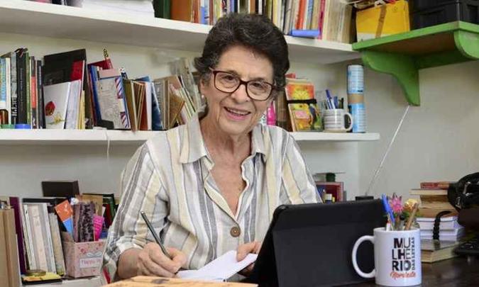 Maria Valéria ficou com o livro na cabeça durante 20 anos antes de escrever 'Carta à rainha louca'(foto: Adriano Franco/Divulgação) Maria Valéria ficou com o livro na cabeça durante 20 anos antes de escrever 'Carta à rainha louca'(foto: Adriano Franco/Divulgação)