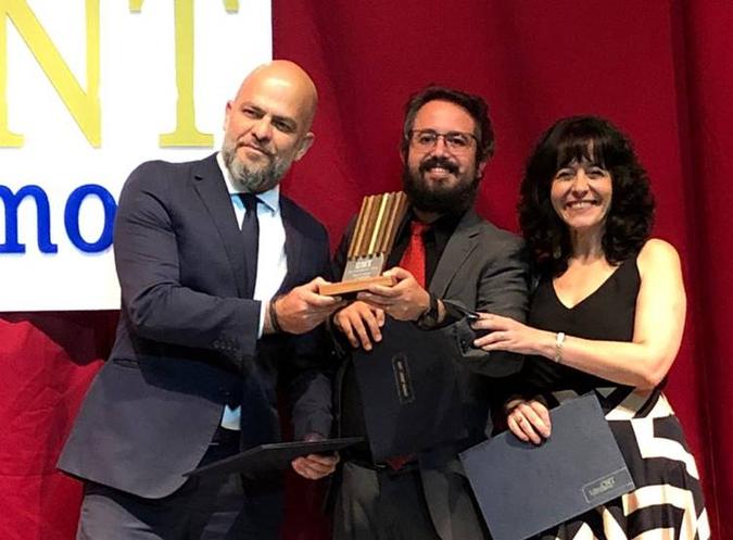 Jornalistas do Correio Braziliense, premiados no Premio CNT de Jornalismo: Leonardo Cavalcanti, Luiz Calcanho e Claudia Dianni(foto: Arquivo pessoal ) Jornalistas do Correio Braziliense, premiados no Premio CNT de Jornalismo: Leonardo Cavalcanti, Luiz Calcanho e Claudia Dianni(foto: Arquivo pessoal )