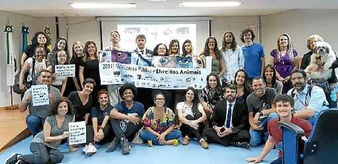 Grupo de Estudos sobre Direitos Animais e Interseccionalidades: movimentos de várias frentes se espalham (foto: Arquivo Pessoal) Grupo de Estudos sobre Direitos Animais e Interseccionalidades: movimentos de várias frentes se espalham (foto: Arquivo Pessoal)