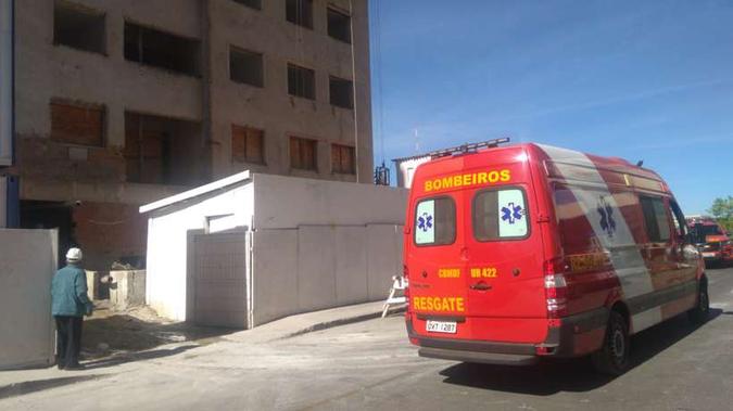 Acidente deixou um operário morto e outro ferido, na manhã desta quarta-feira(foto: Rodrigo Craveiro/CB/D.A Press) Acidente deixou um operário morto e outro ferido, na manhã desta quarta-feira(foto: Rodrigo Craveiro/CB/D.A Press)