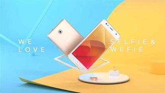 Tanto no 4 Selfie Pro, quanto no 4 Selfie, a câmera dupla é na frente(foto: Asus/Divulgação) Tanto no 4 Selfie Pro, quanto no 4 Selfie, a câmera dupla é na frente(foto: Asus/Divulgação)